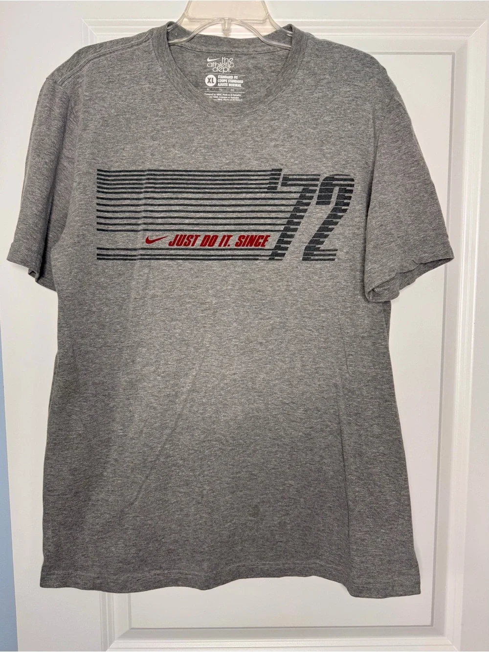 🍓6/$15🍓 Men’s Gray Nike Tshirt